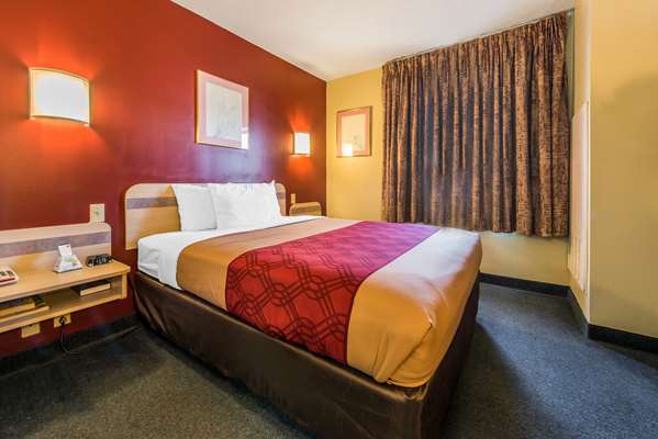  - Econo Lodge Johnstown