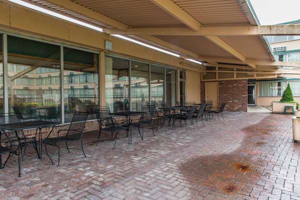 Exterior view - Quality Inn Hermitage - I-80, Exit 4B