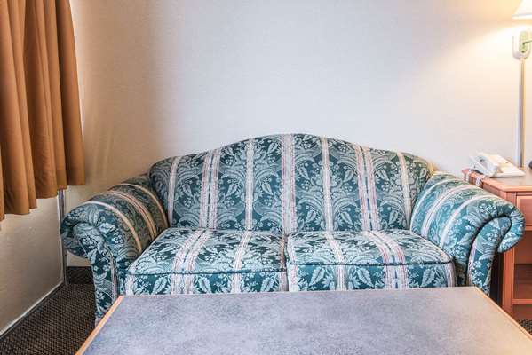  - Quality Inn Hermitage - I-80, Exit 4B