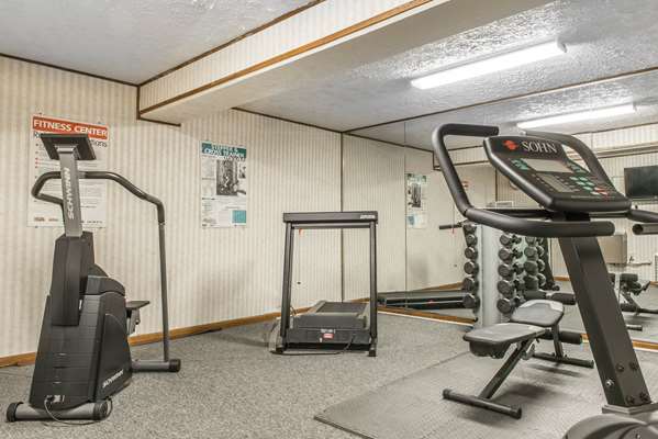 Fitness/ Exercise Room - Quality Inn Hermitage - I-80, Exit 4B