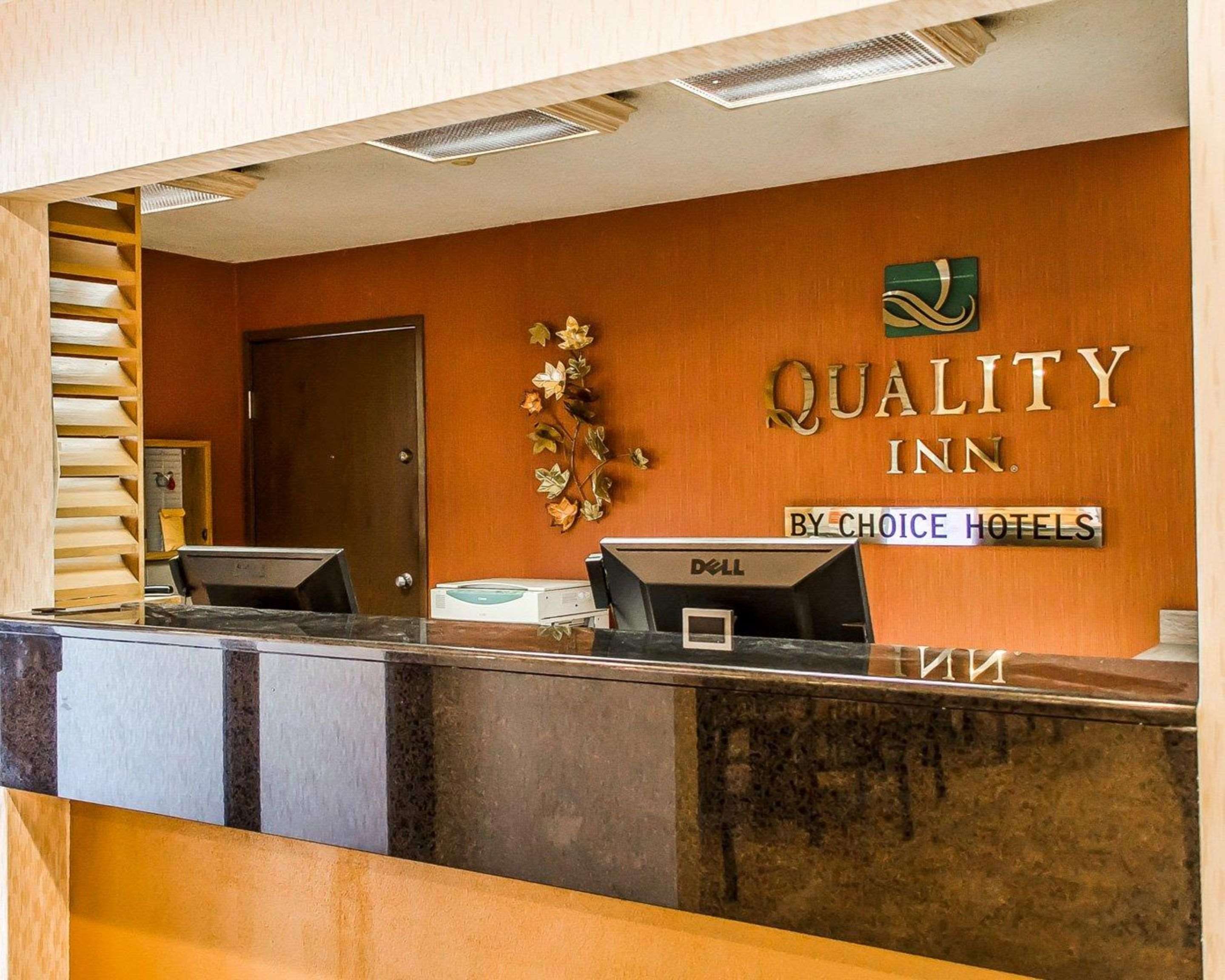 Front desk | Quality Inn Harrisburg - Hershey Area