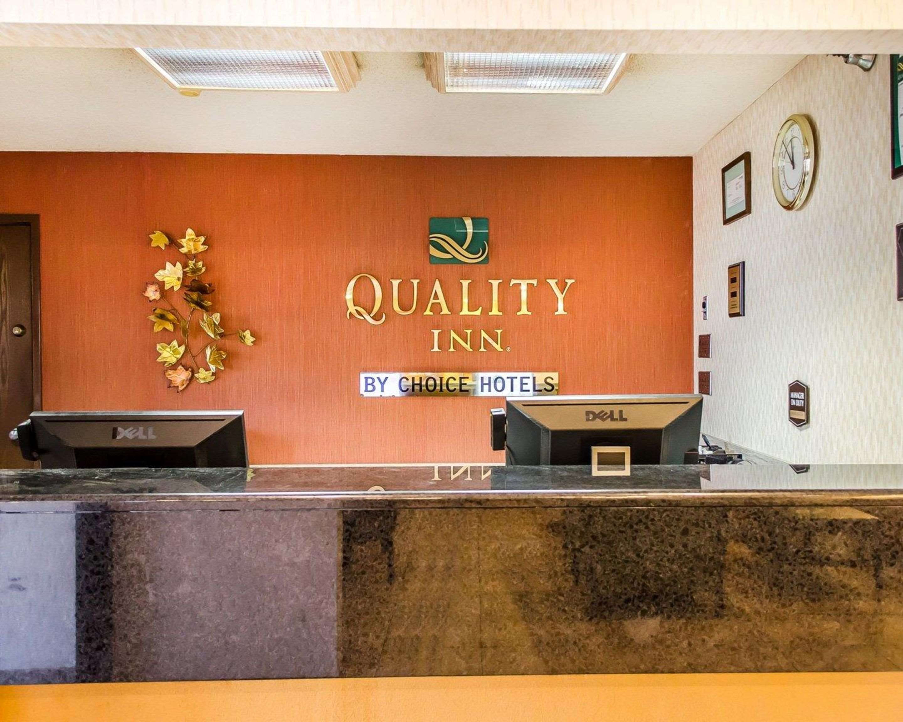 Front desk | Quality Inn Harrisburg - Hershey Area