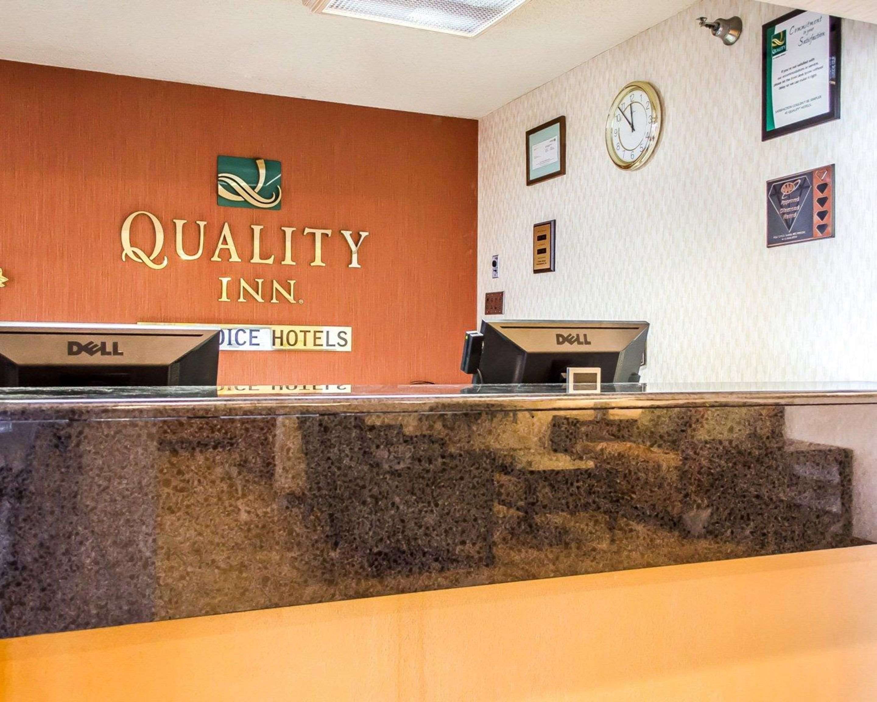 Front desk | Quality Inn Harrisburg - Hershey Area