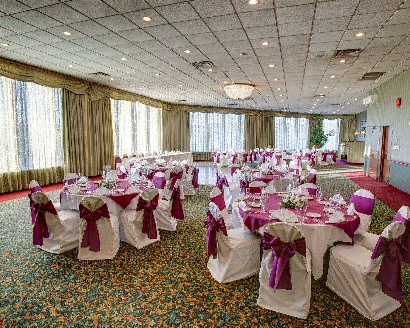 Ballroom | Comfort Inn Conference Center