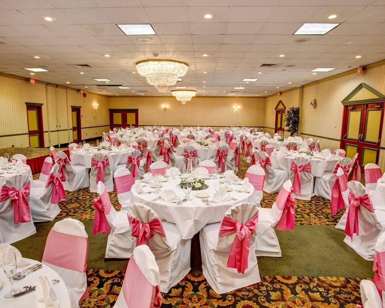 Ballroom | Comfort Inn Conference Center