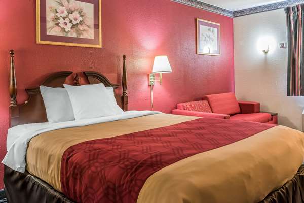  - Econo Lodge Airport Reading