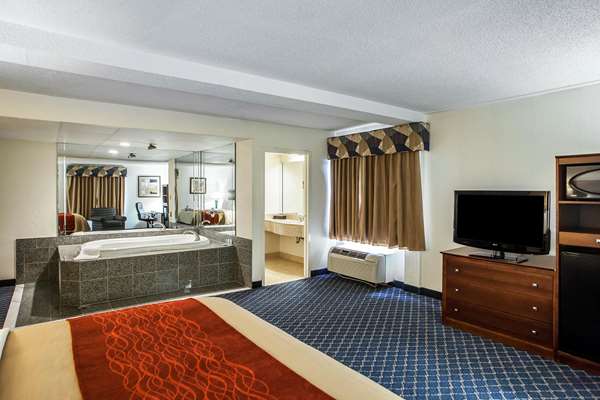  - Comfort Inn Trevose - I-276, Exit 351 & 352