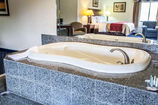  - Comfort Inn Trevose - I-276, Exit 351 & 352