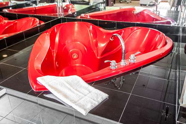  - Comfort Inn Trevose - I-276, Exit 351 & 352