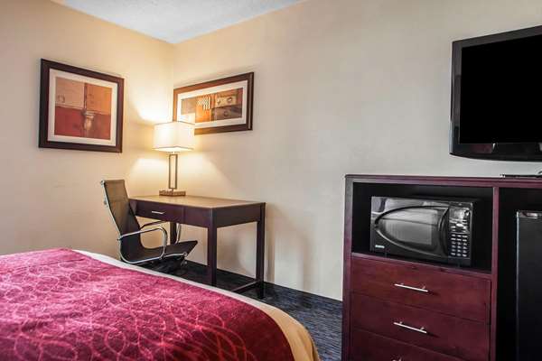  - Comfort Inn Trevose - I-276, Exit 351 & 352