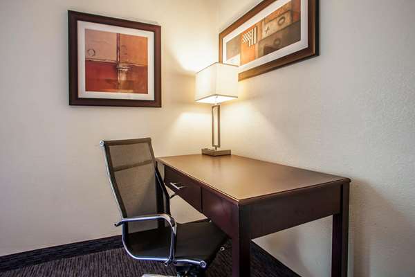 - Comfort Inn Trevose - I-276, Exit 351 & 352