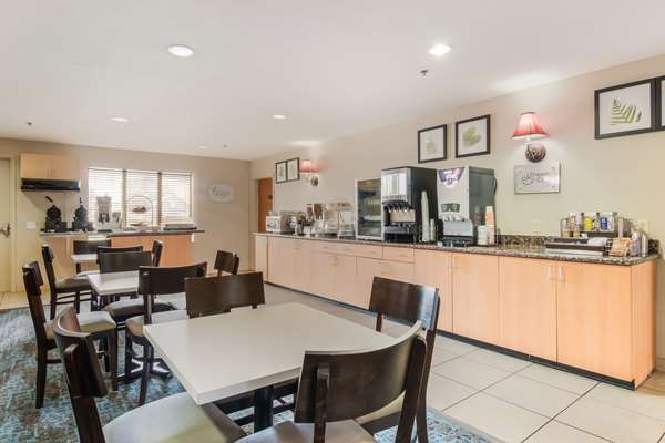 Amenities - Sleep Inn & Suites Ronks