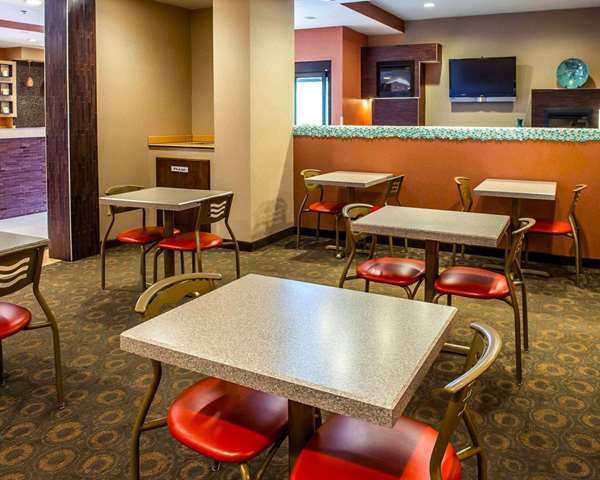 Amenities - Comfort Suites Monaca - I-376, Exit 39