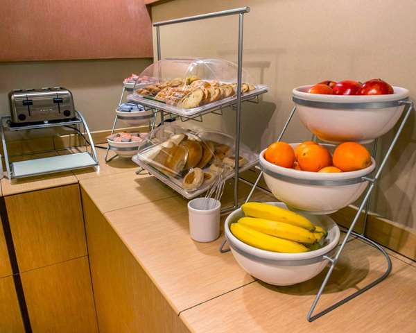 Amenities - Comfort Suites Monaca - I-376, Exit 39