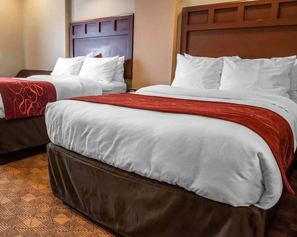  - Comfort Suites Monaca - I-376, Exit 39