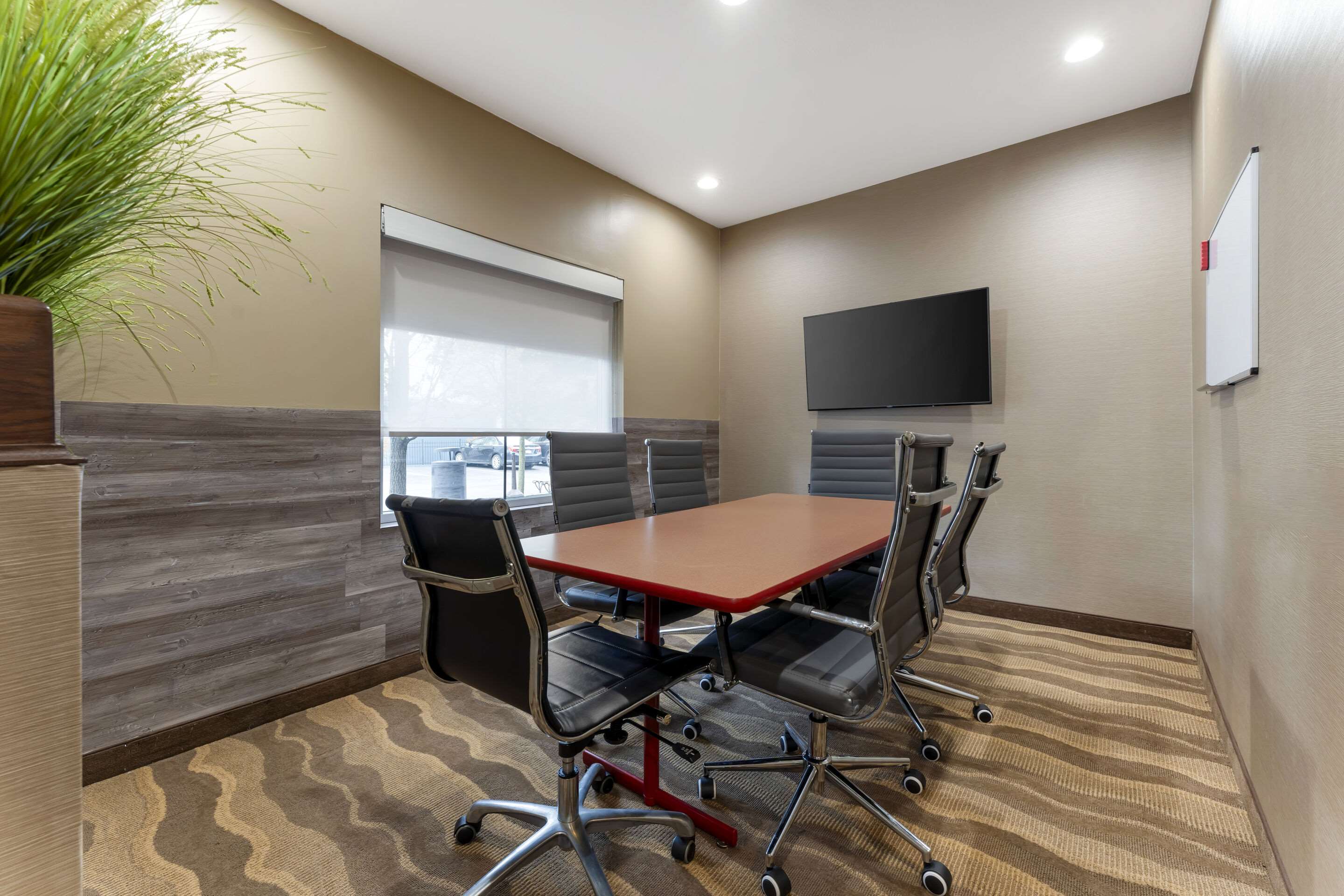 Meeting room | Comfort Suites Monaca