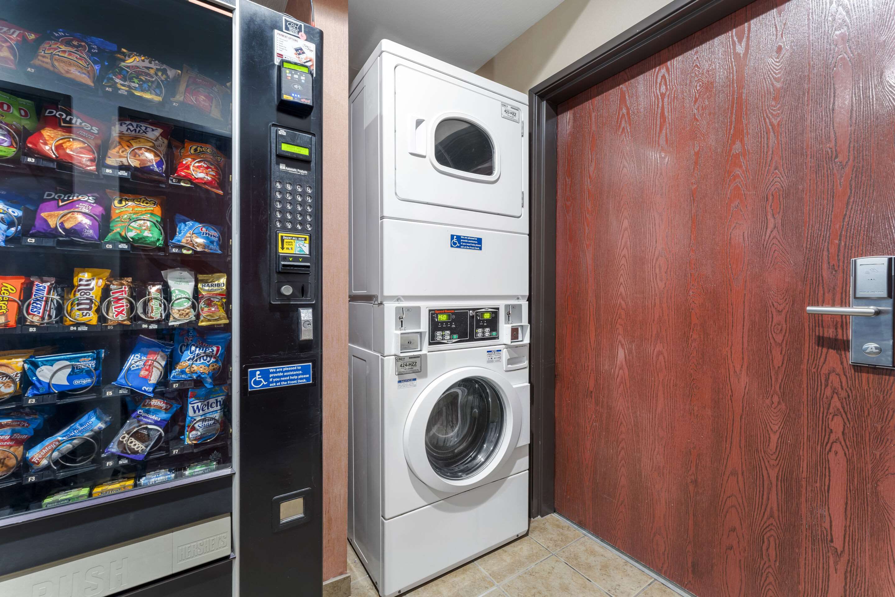 Guest laundry facilities | Comfort Suites Monaca