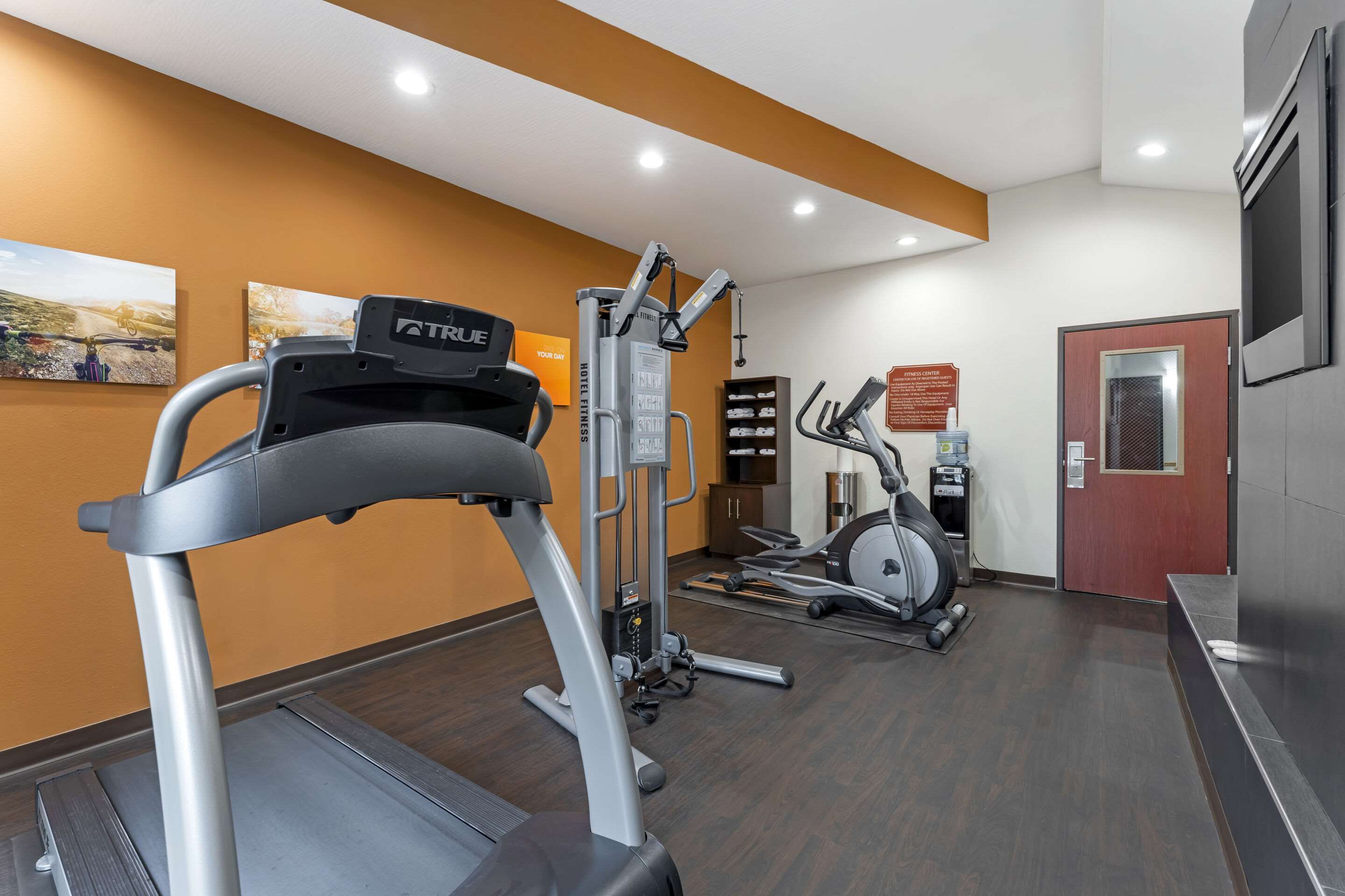 Fitness center | Comfort Suites Monaca