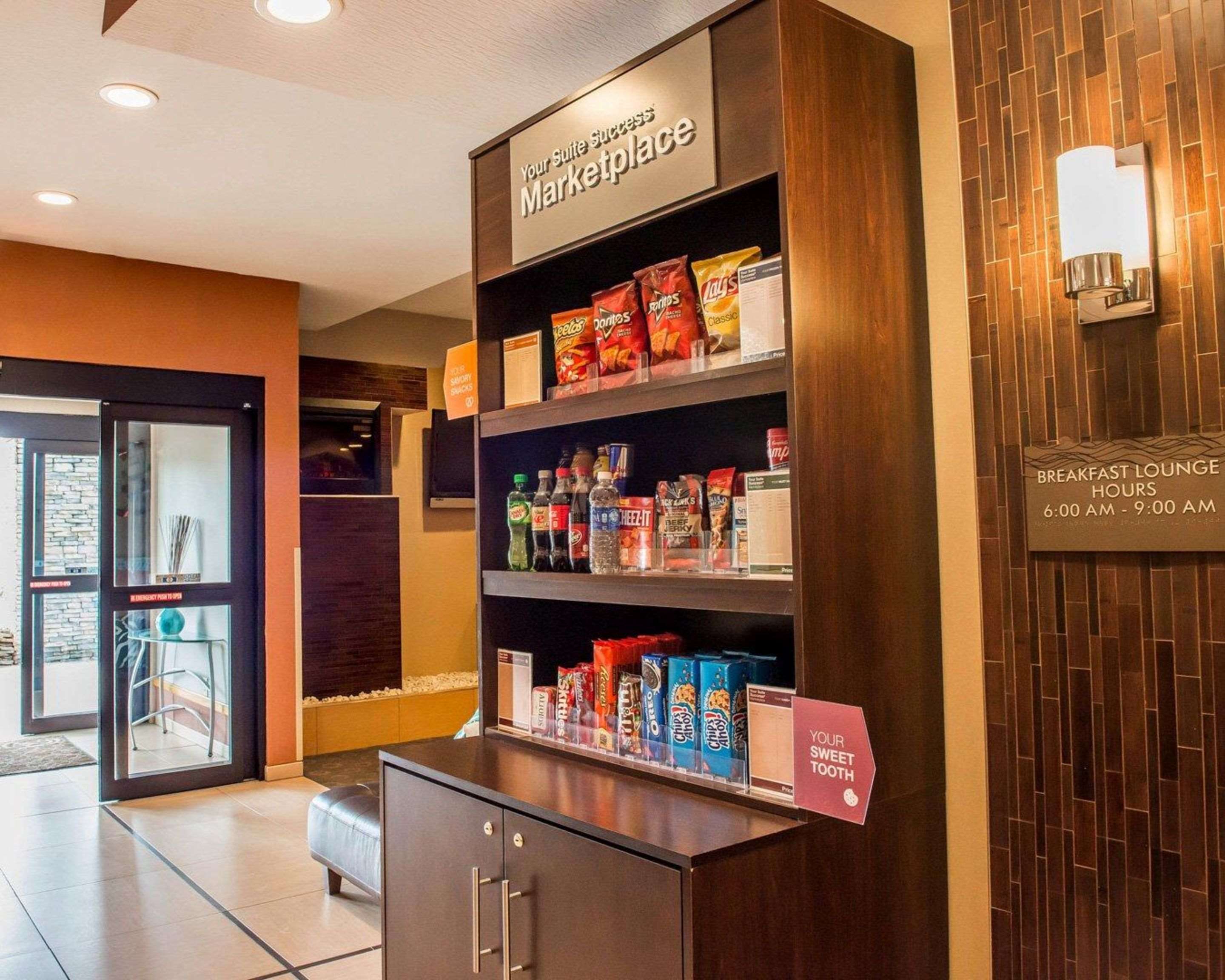 Hotel marketplace | Comfort Suites Monaca
