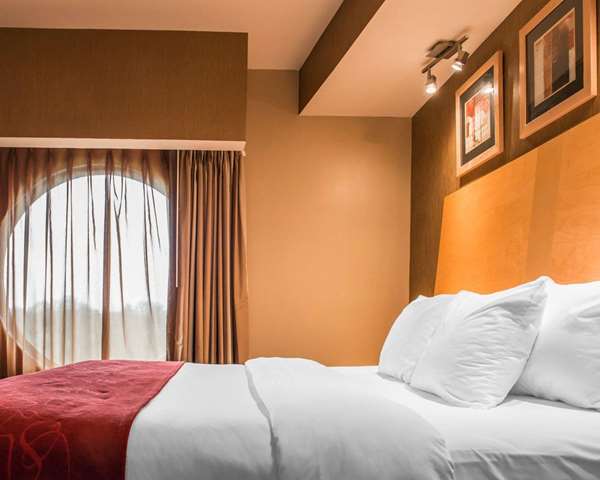  - Comfort Suites Monroeville - I-76, Exit 57