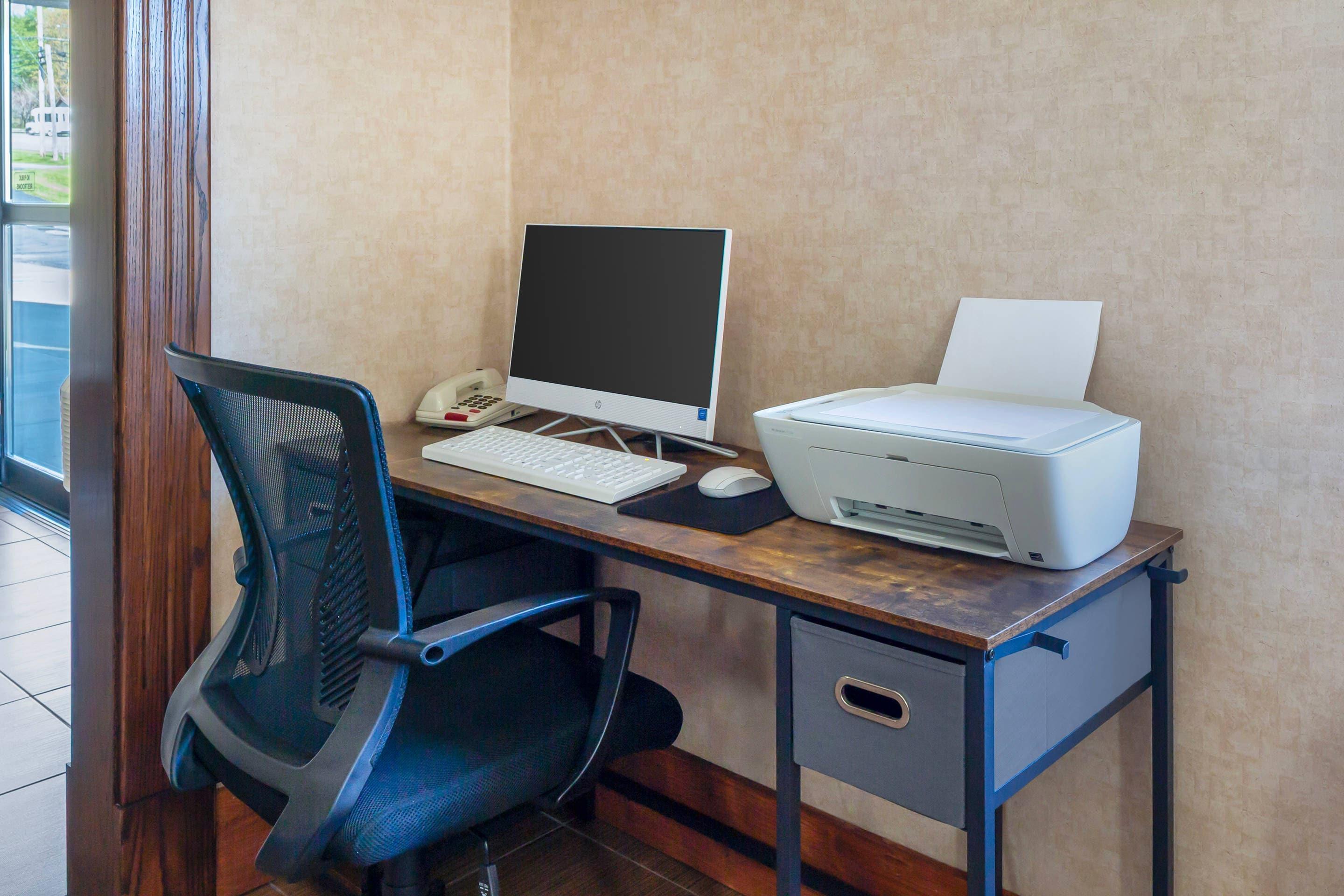 Business center | Quality Inn Meadville