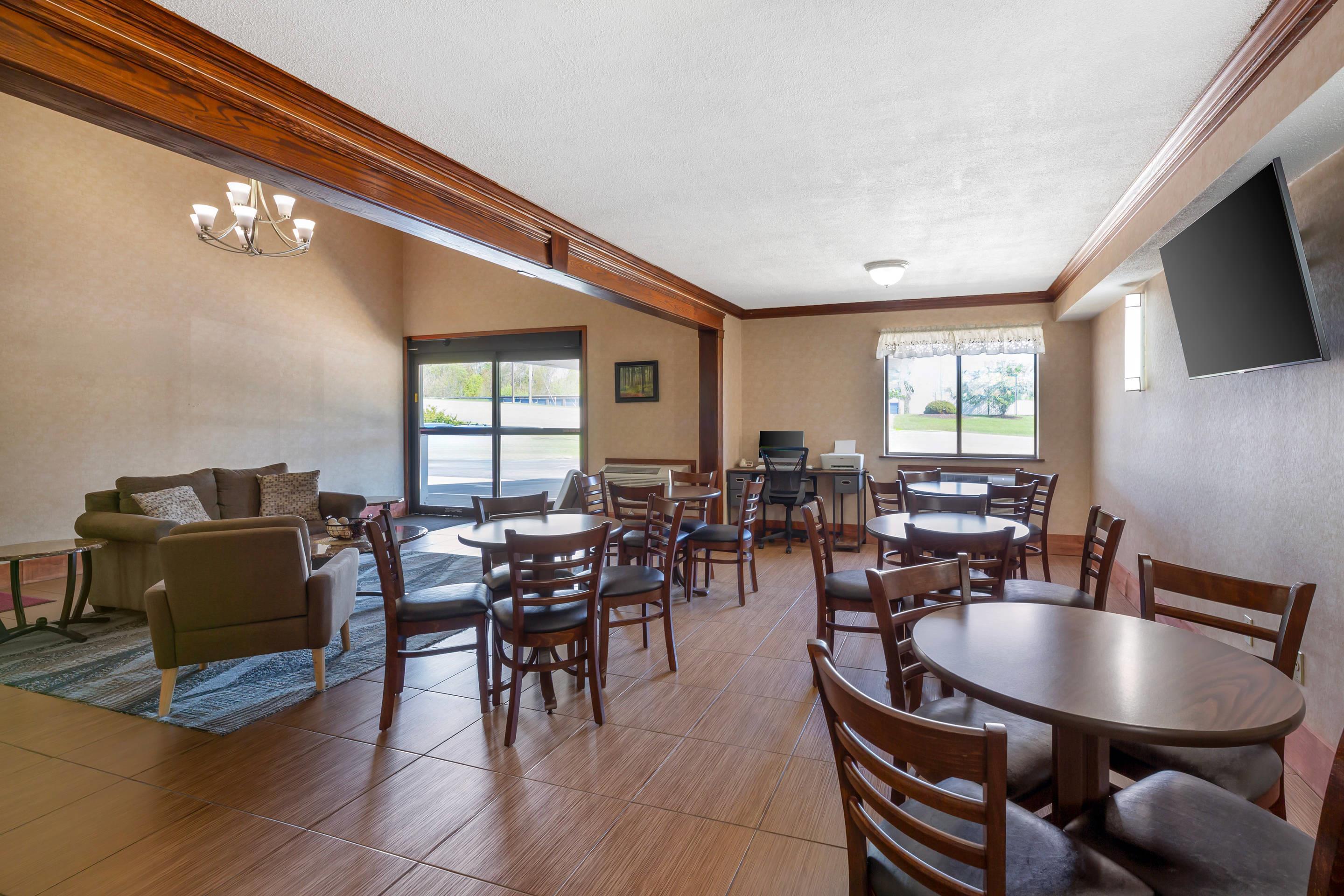 Enjoy breakfast in this seating area | Quality Inn Meadville