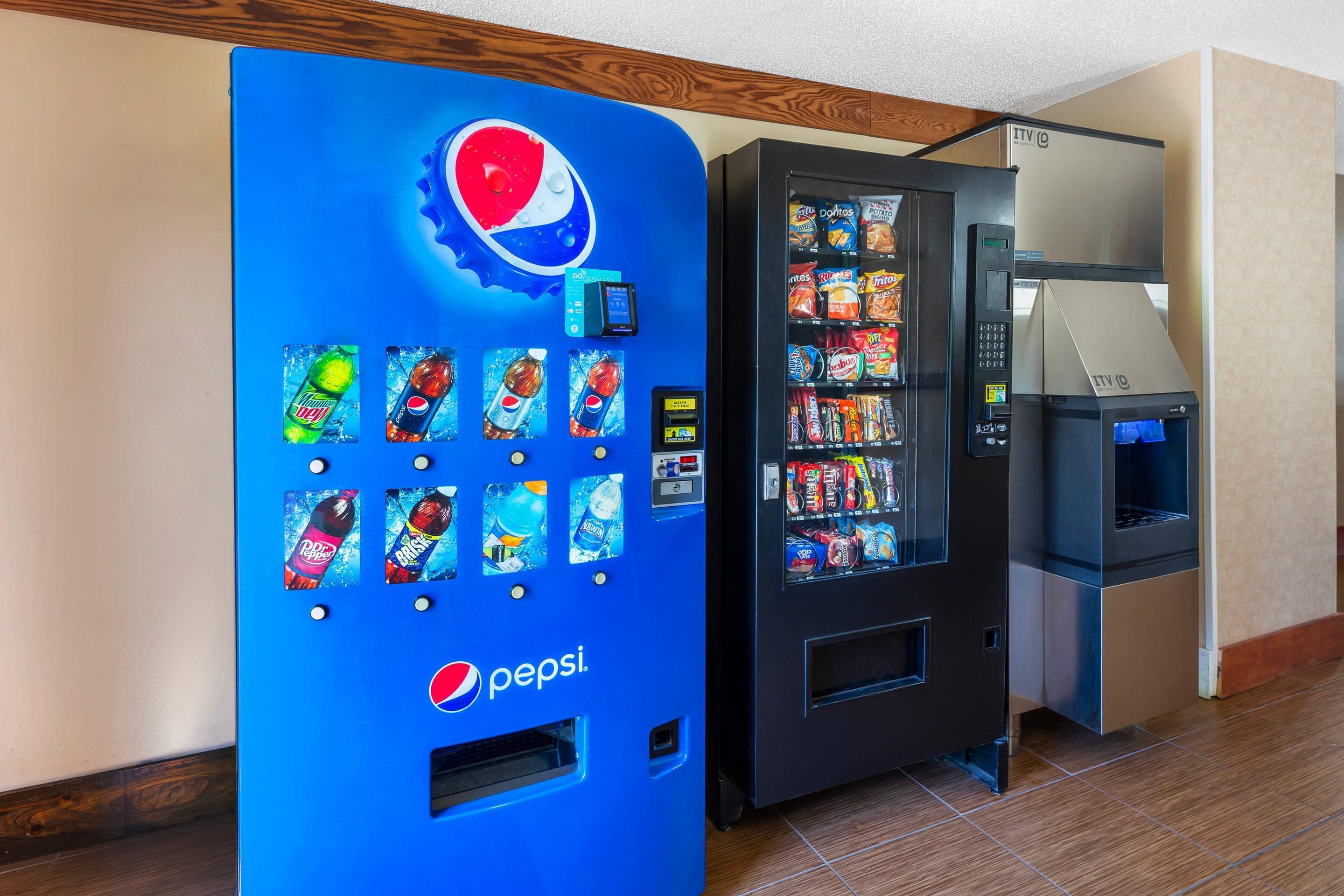 Hotel vending area | Quality Inn Meadville