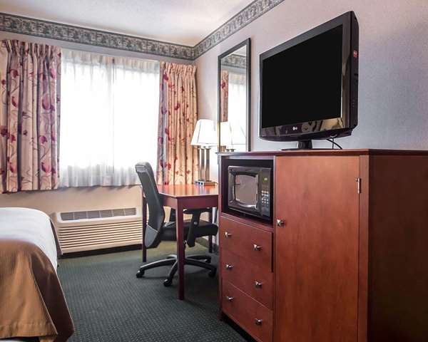  - Quality Inn New Columbia