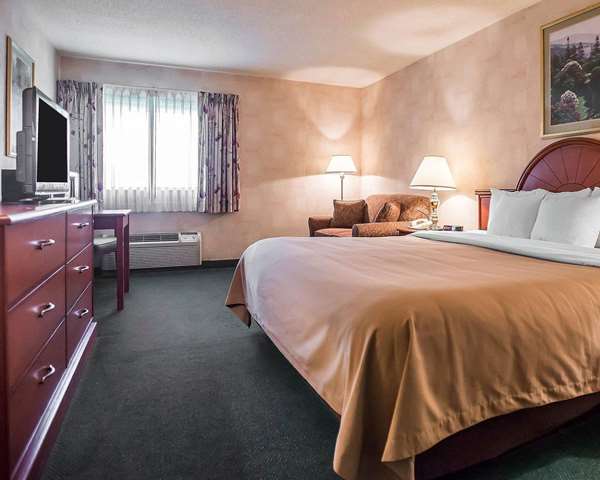  - Quality Inn New Columbia