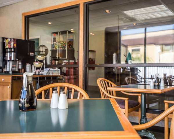 Amenities - Quality Inn New Columbia