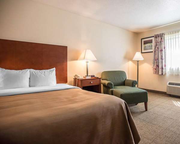  - Quality Inn New Columbia
