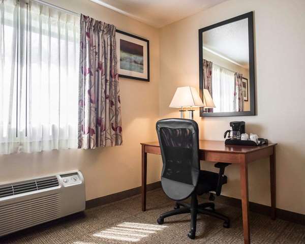  - Quality Inn New Columbia