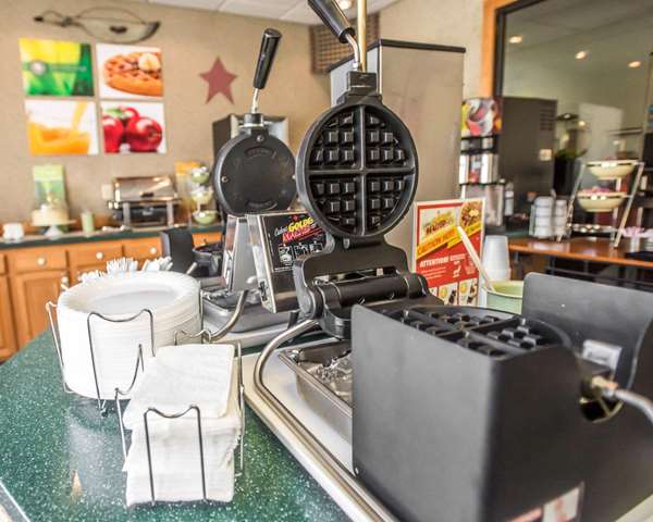 Amenities - Quality Inn New Columbia