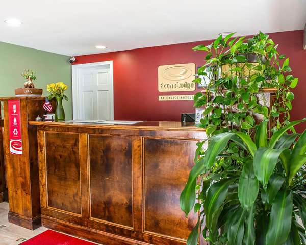  - Econo Lodge Jefferson Hills