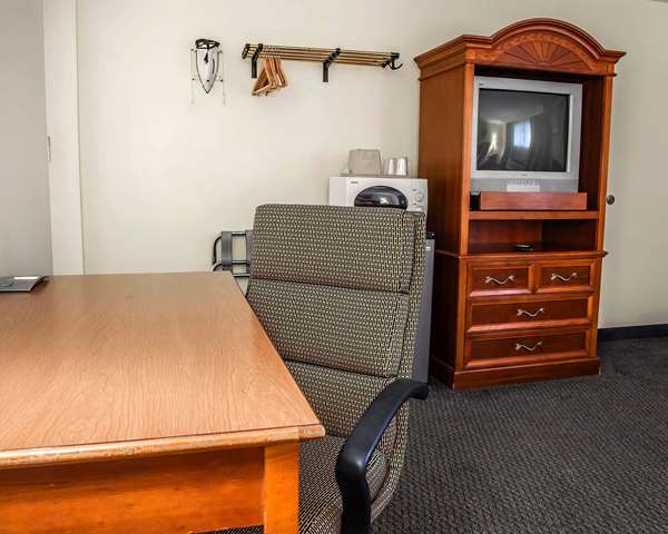  - Econo Lodge Jefferson Hills