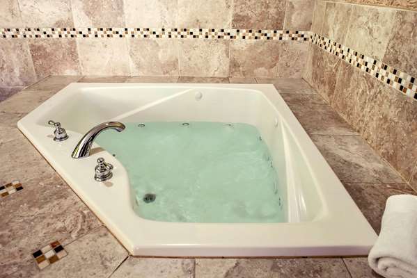  - Econo Lodge Jefferson Hills