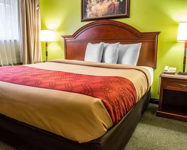  - Econo Lodge Jefferson Hills