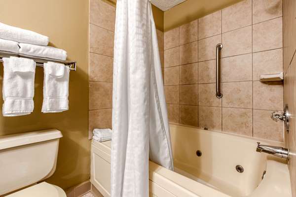  - Quality Inn New Castle