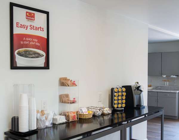 Amenities - Econo Lodge Northeast Harrisburg - I-81, Exit 77