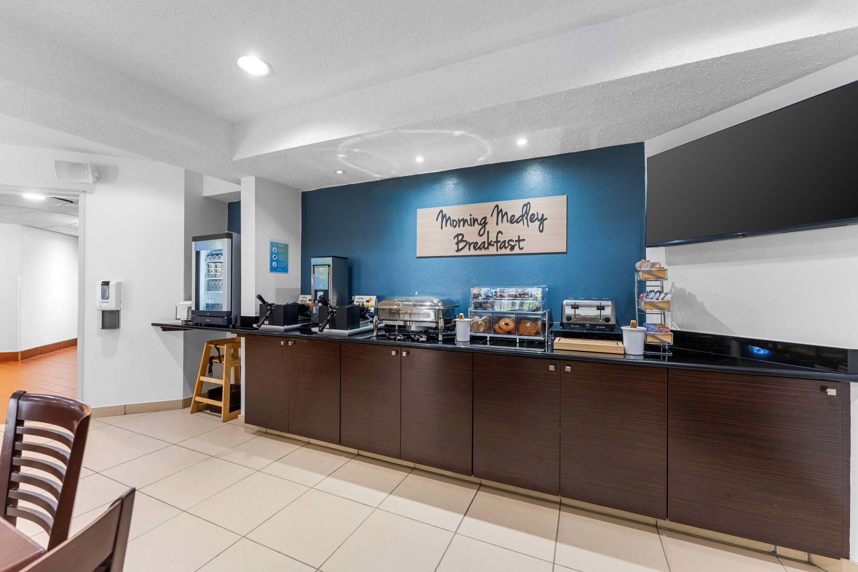Breakfast area | Sleep Inn near Penn State