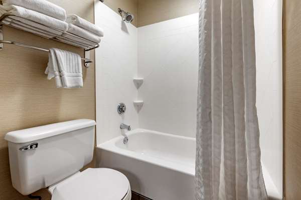  - Comfort Inn & Suites Butler