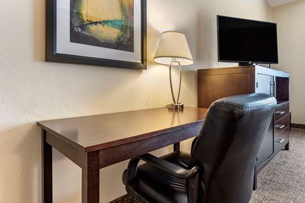  - Comfort Inn & Suites Butler