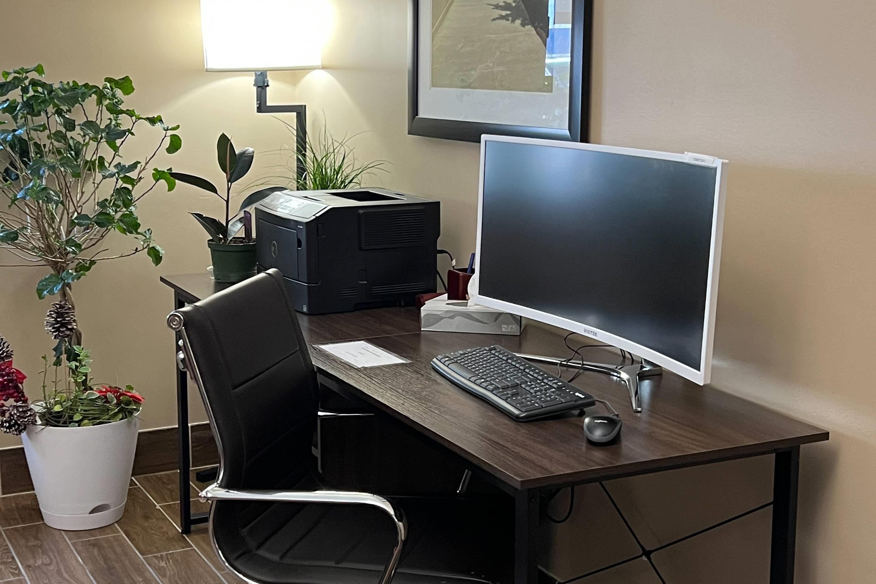 Business center | Comfort Inn & Suites Wilkes Barre - Arena