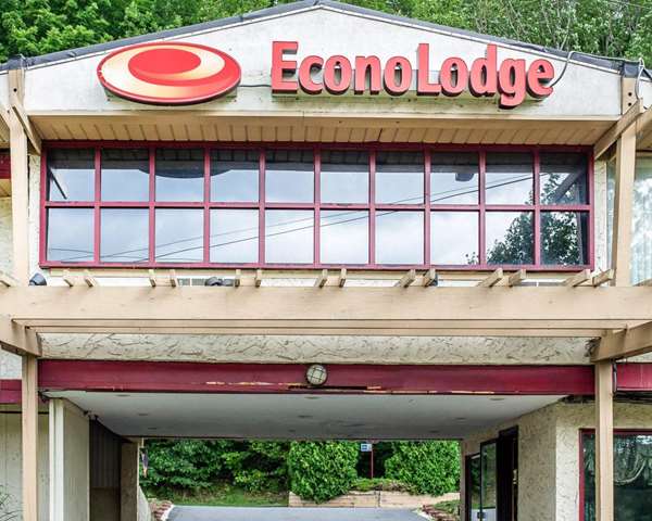 Exterior view - Econo Lodge Clarks Summit - I-81, Exit 194