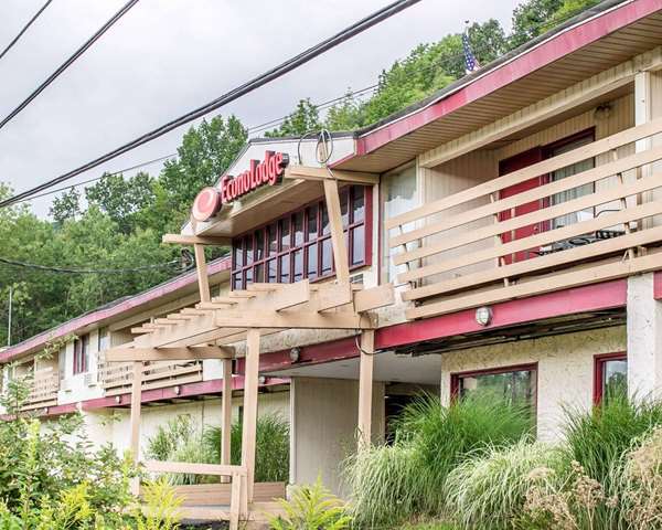 Exterior view - Econo Lodge Clarks Summit - I-81, Exit 194