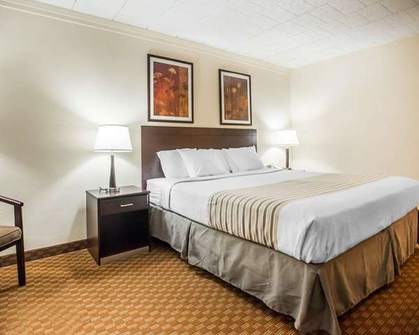  - Econo Lodge Inn & Suites Shamokin Dam