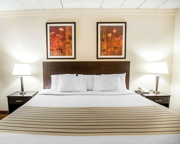  - Econo Lodge Inn & Suites Shamokin Dam