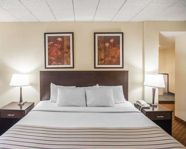 Suite - Econo Lodge Inn & Suites Shamokin Dam