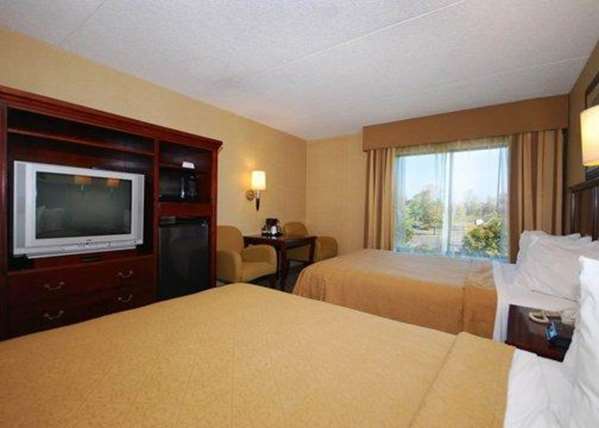  - Quality Inn & Suites Bensalem - I-276, Exit 351 & 352