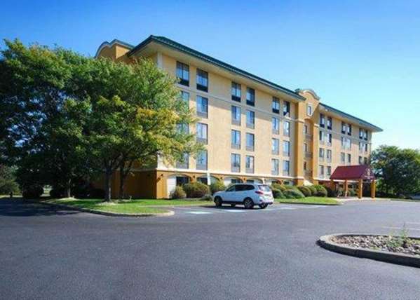 Exterior view - Quality Inn & Suites Bensalem - I-276, Exit 351 & 352